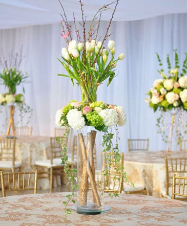 Uniquely Bold Centerpiece in Conneaut, OH | MORRIS FLOWERS & GIFTS